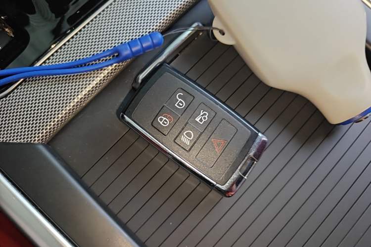 Used Jaguar XEL 2024 2.0T 250 PS R-DYNAMIC S Advanced Sport Edition Vehicle Key