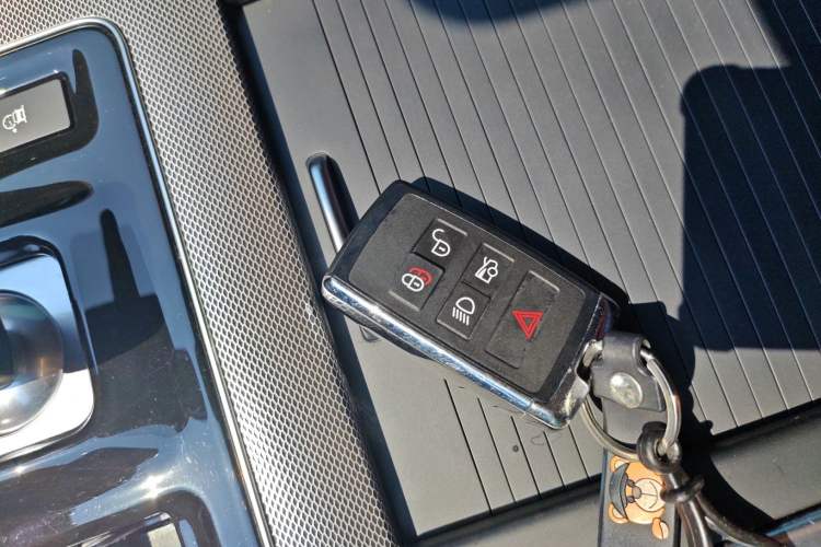 Used Jaguar XEL 2024 2.0T 250 PS R-DYNAMIC S Advanced Sport Edition Vehicle Key