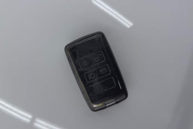 Used Jaguar XEL 2024 2.0T 250 PS R-DYNAMIC S Advanced Sport Edition Vehicle Key