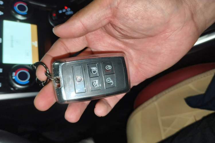 Used Jaguar XEL 2024 2.0T 250 PS R-DYNAMIC S Advanced Sport Edition Vehicle Key
