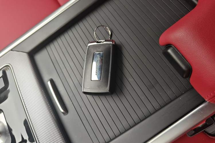 Used Jaguar XEL 2024 2.0T 250 PS R-DYNAMIC S Advanced Sport Edition Vehicle Key