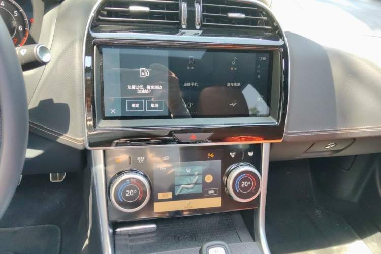 Used Jaguar XEL 2025 2.0T 250 PS R-DYNAMIC 90th Anniversary Edition Audio And AC Panel