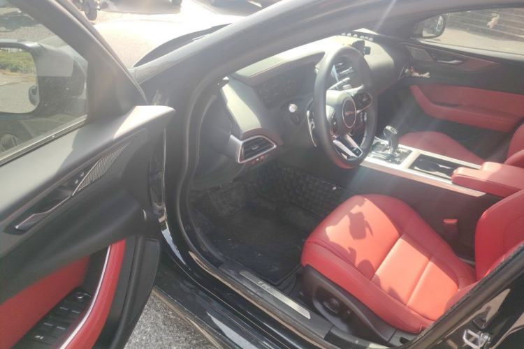 Used Jaguar XEL 2025 2.0T 250 PS R-DYNAMIC 90th Anniversary Edition Driver Seat
