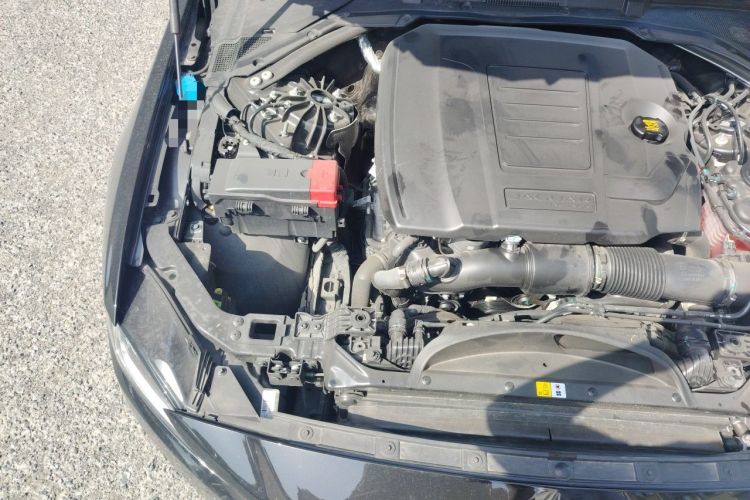 Used Jaguar XEL 2025 2.0T 250 PS R-DYNAMIC 90th Anniversary Edition Engine Bay Right