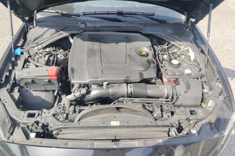Used Jaguar XEL 2025 2.0T 250 PS R-DYNAMIC 90th Anniversary Edition Engine Bay