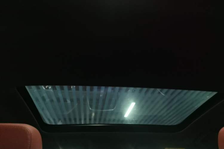 Used Jaguar XEL 2025 2.0T 250 PS R-DYNAMIC 90th Anniversary Edition Headliner