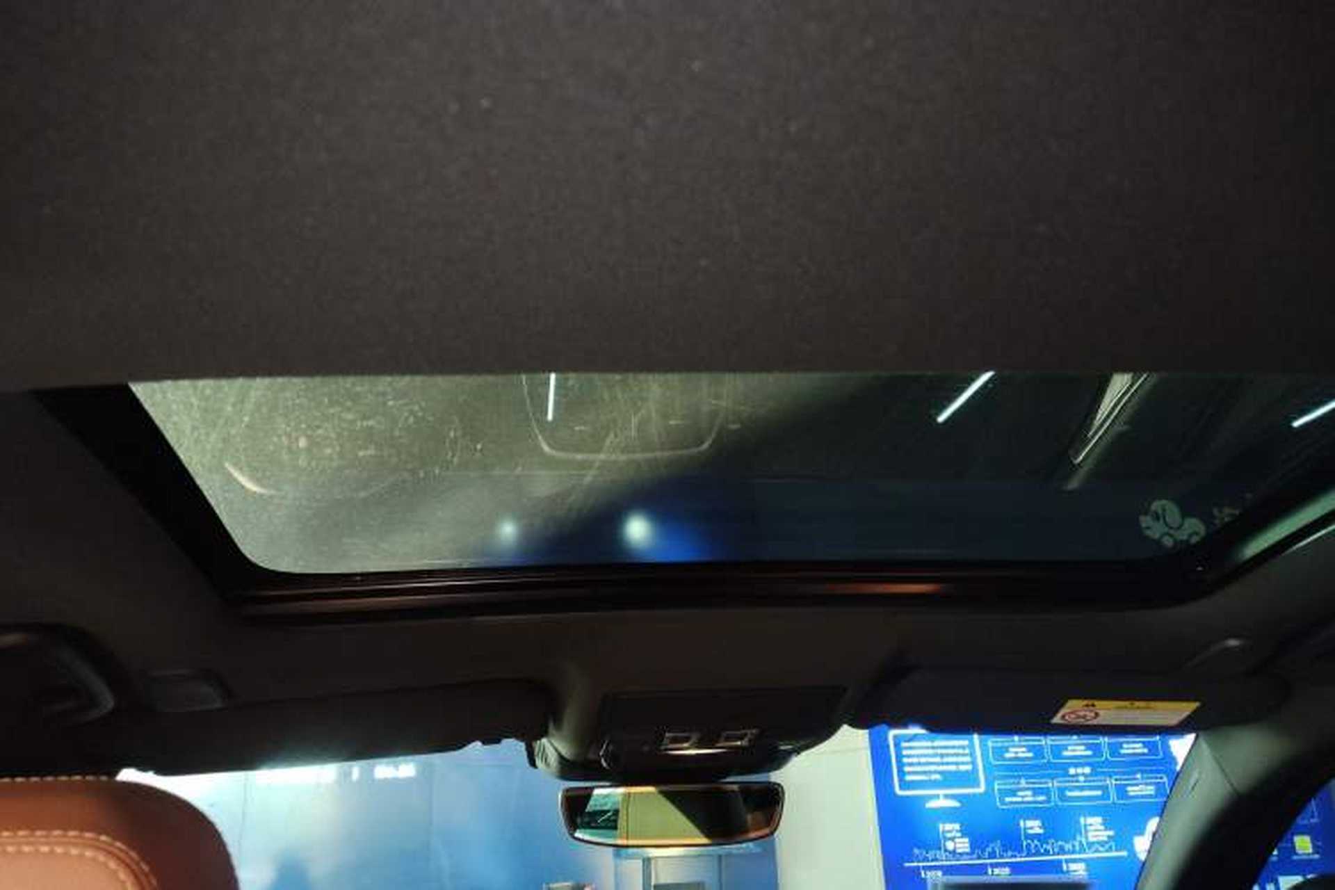 Used Jaguar XEL 2025 2.0T 250 PS R-DYNAMIC 90th Anniversary Edition Headliner