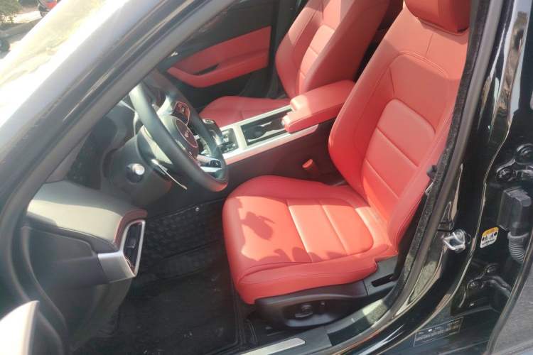 Used Jaguar XEL 2025 2.0T 250 PS R-DYNAMIC 90th Anniversary Edition Left Front Seat