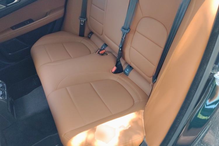 Used Jaguar XEL 2025 2.0T 250 PS R-DYNAMIC 90th Anniversary Edition Left Rear Seat