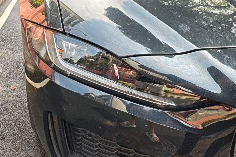 Used Jaguar XEL 2025 2.0T 250 PS R-DYNAMIC 90th Anniversary Edition Right Front Headlight