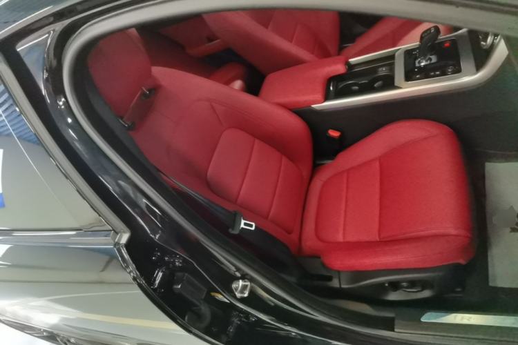 Used Jaguar XEL 2025 2.0T 250 PS R-DYNAMIC 90th Anniversary Edition Right Front Seat