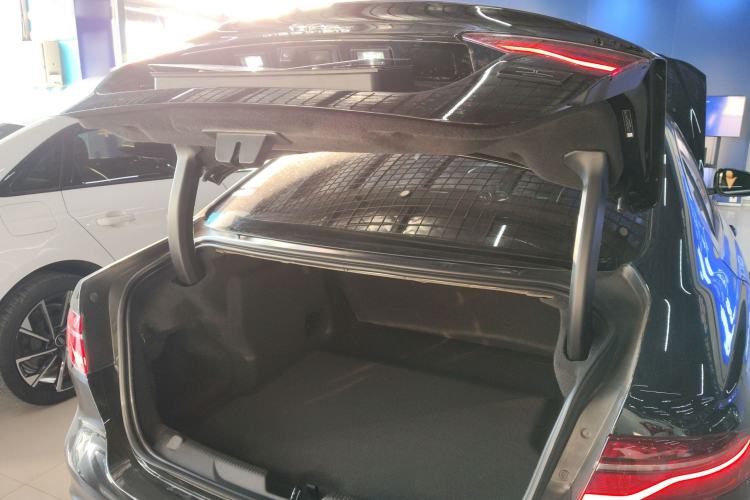 Used Jaguar XEL 2025 2.0T 250 PS R-DYNAMIC 90th Anniversary Edition Trunk