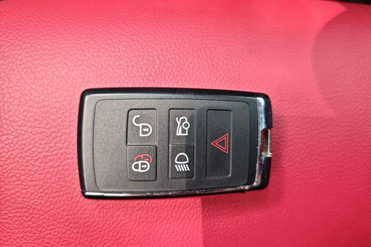 Used Jaguar XEL 2025 2.0T 250 PS R-DYNAMIC 90th Anniversary Edition Vehicle Key
