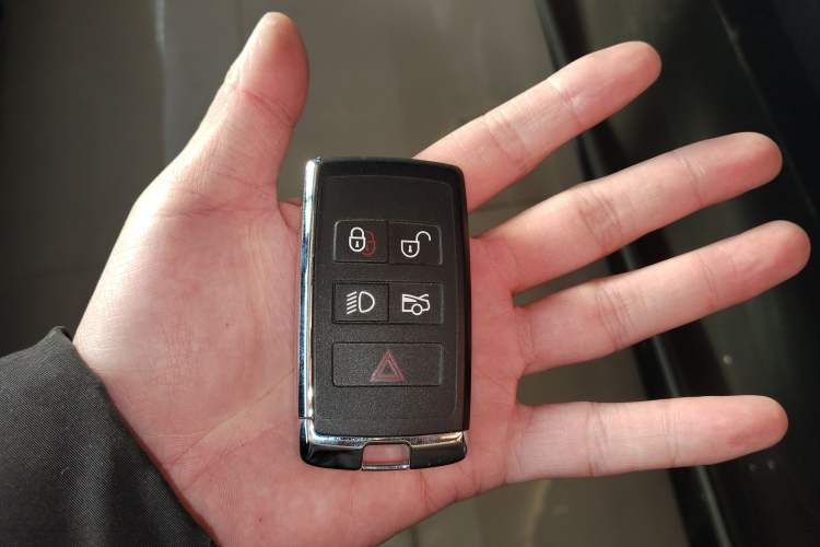 Used Jaguar XEL 2025 2.0T 250 PS R-DYNAMIC 90th Anniversary Edition Vehicle Key