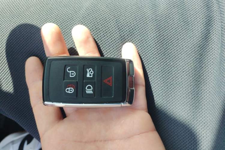 Used Jaguar XEL 2025 2.0T 250 PS R-DYNAMIC 90th Anniversary Edition Vehicle Key