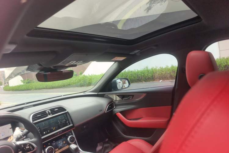 Used Jaguar XEL 2025 2.0T 250 PS R-DYNAMIC 90th Anniversary Edition Headliner