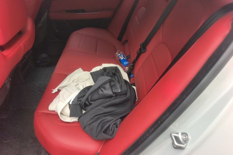 Used Jaguar XEL 2025 2.0T 250 PS R-DYNAMIC 90th Anniversary Edition Left Rear Seat