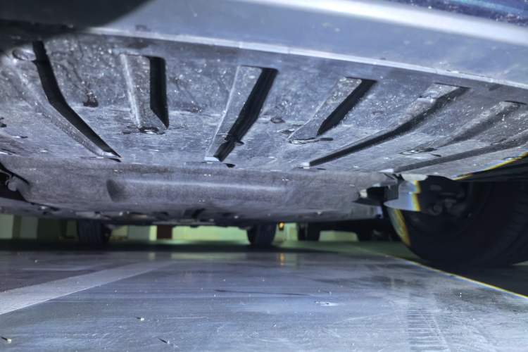 Used Jaguar XEL 2025 2.0T 250 PS R-DYNAMIC 90th Anniversary Edition Chassis Front