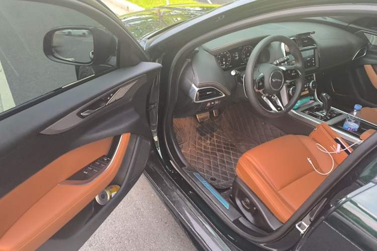 Used Jaguar XEL 2025 2.0T 250 PS R-DYNAMIC 90th Anniversary Edition Driver Seat