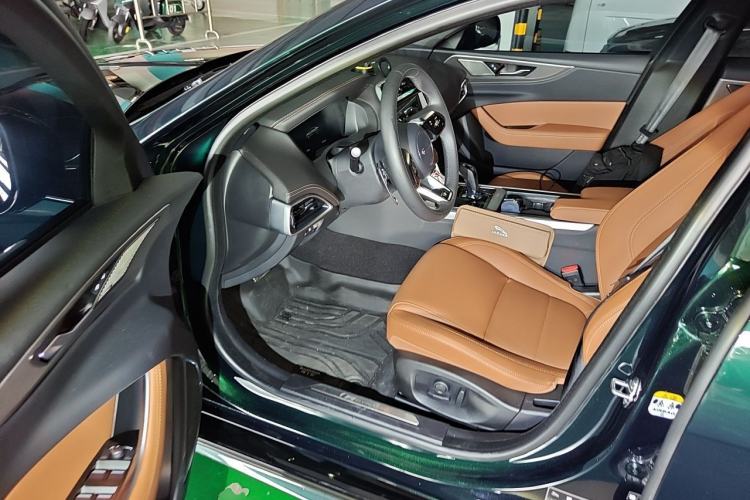 Used Jaguar XEL 2025 2.0T 250 PS R-DYNAMIC 90th Anniversary Edition Driver Seat