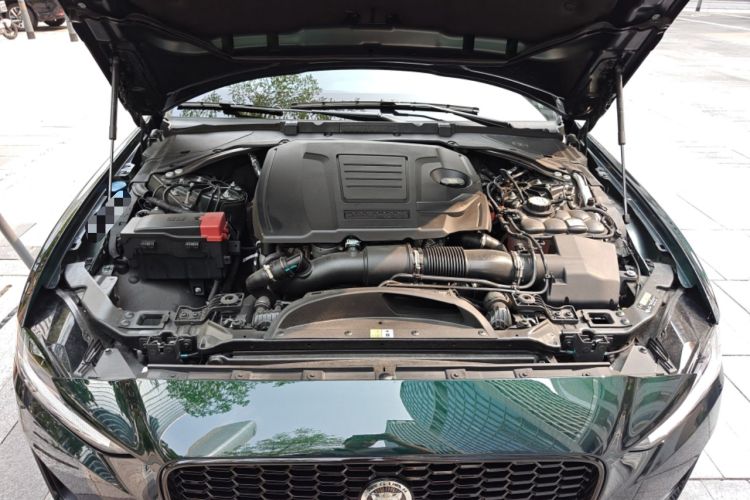 Used Jaguar XEL 2025 2.0T 250 PS R-DYNAMIC 90th Anniversary Edition Engine Bay