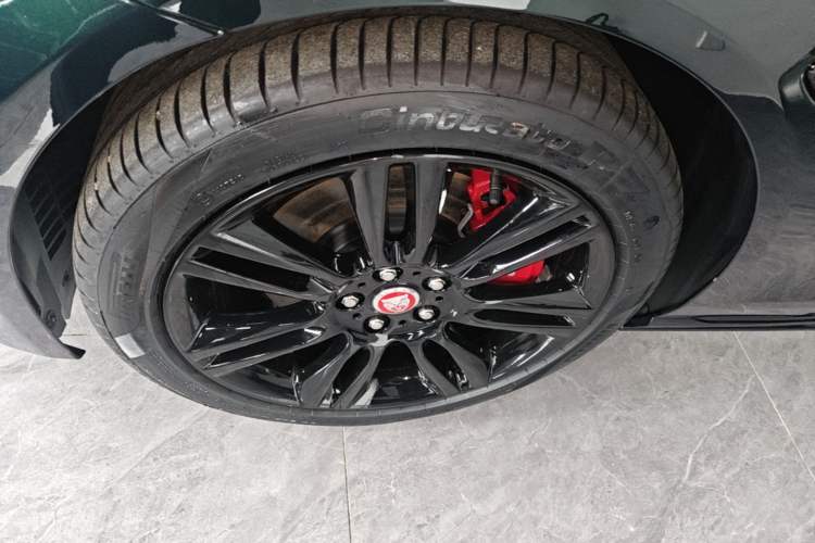 Used Jaguar XEL 2025 2.0T 250 PS R-DYNAMIC 90th Anniversary Edition Exterior 4