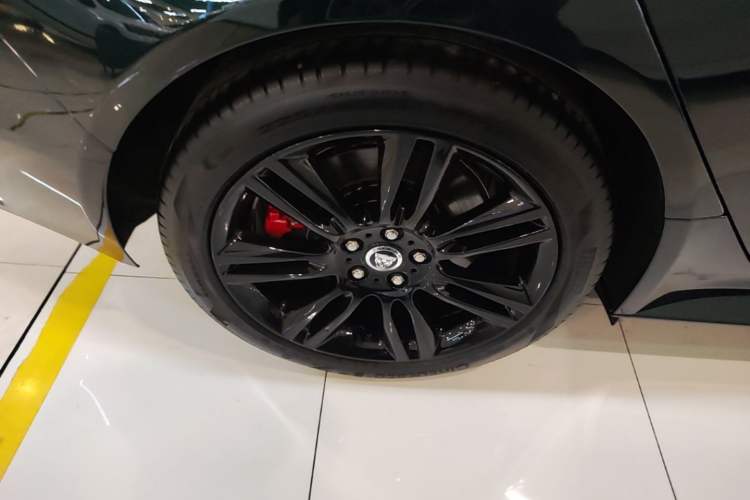 Used Jaguar XEL 2025 2.0T 250 PS R-DYNAMIC 90th Anniversary Edition Exterior 5