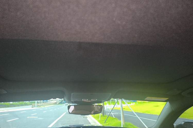Used Jaguar XEL 2025 2.0T 250 PS R-DYNAMIC 90th Anniversary Edition Headliner