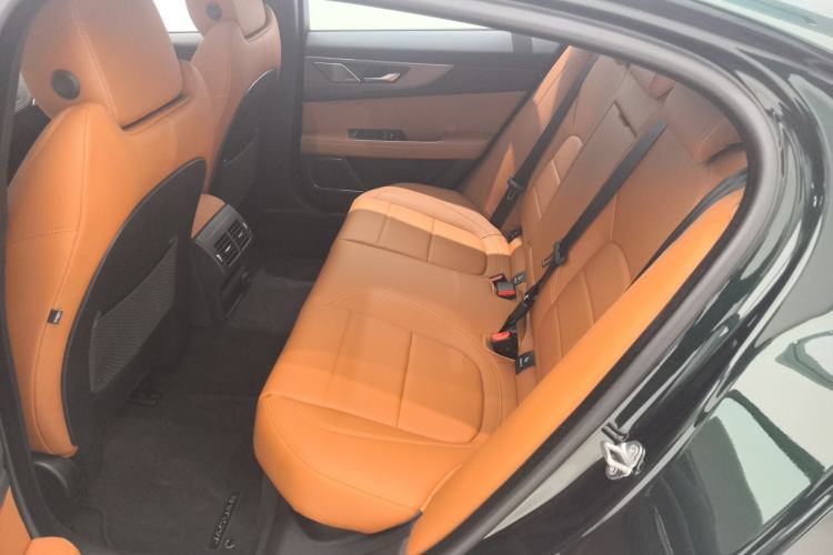 Used Jaguar XEL 2025 2.0T 250 PS R-DYNAMIC 90th Anniversary Edition Interior 1