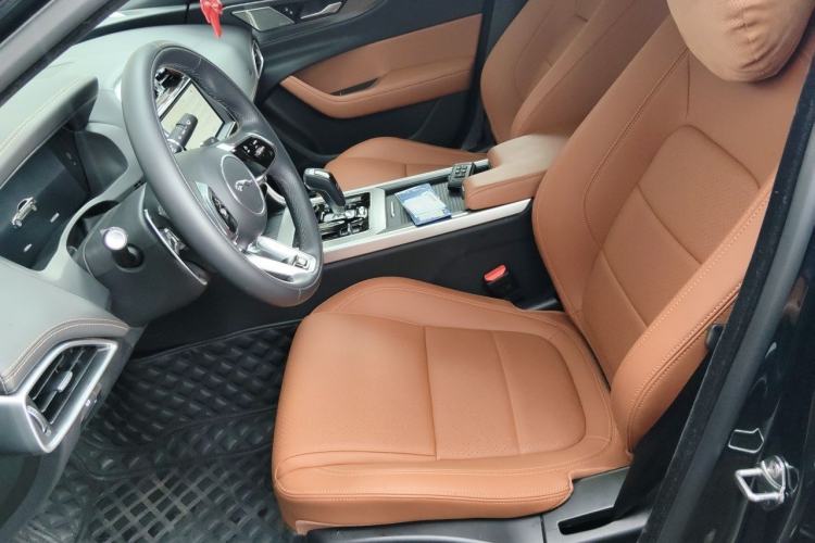 Used Jaguar XEL 2025 2.0T 250 PS R-DYNAMIC 90th Anniversary Edition Left Front Seat