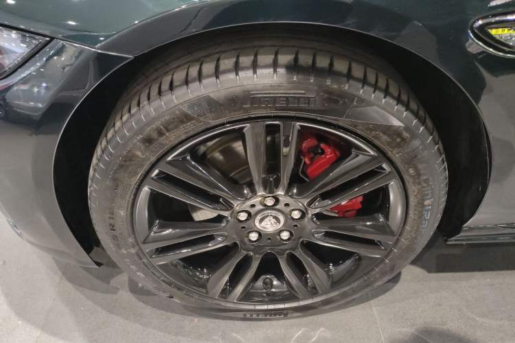 Used Jaguar XEL 2025 2.0T 250 PS R-DYNAMIC 90th Anniversary Edition Left Front Wheel Hub