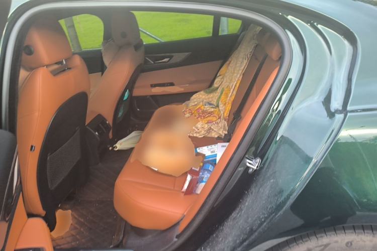 Used Jaguar XEL 2025 2.0T 250 PS R-DYNAMIC 90th Anniversary Edition Left Rear Seat