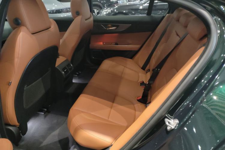 Used Jaguar XEL 2025 2.0T 250 PS R-DYNAMIC 90th Anniversary Edition Left Rear Seat