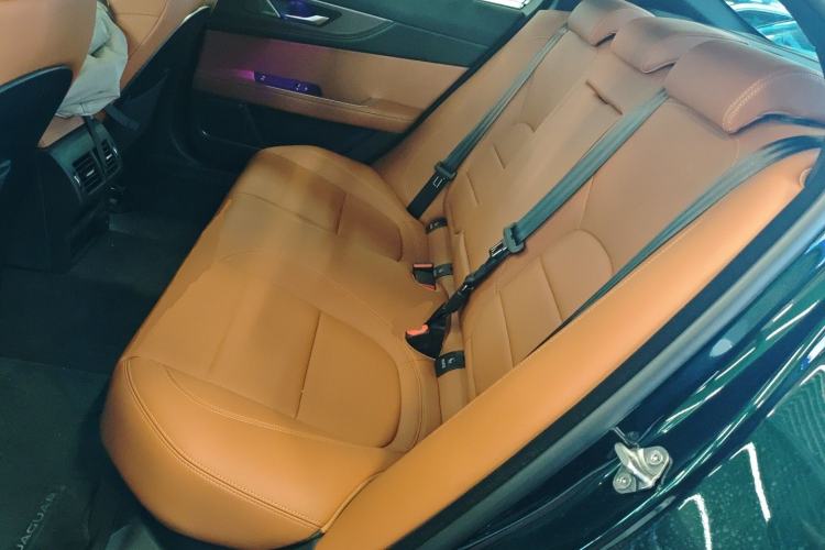 Used Jaguar XEL 2025 2.0T 250 PS R-DYNAMIC 90th Anniversary Edition Left Rear Seat