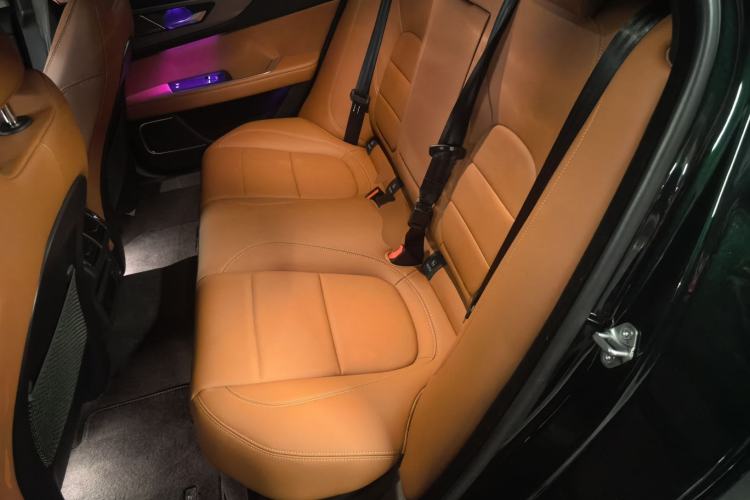 Used Jaguar XEL 2025 2.0T 250 PS R-DYNAMIC 90th Anniversary Edition Left Rear Seat