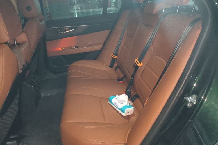Used Jaguar XEL 2025 2.0T 250 PS R-DYNAMIC 90th Anniversary Edition Left Rear Seat