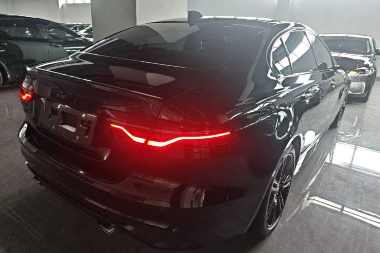 Used Jaguar XEL 2025 2.0T 250 PS R-DYNAMIC 90th Anniversary Edition Rear Right 45 Deg