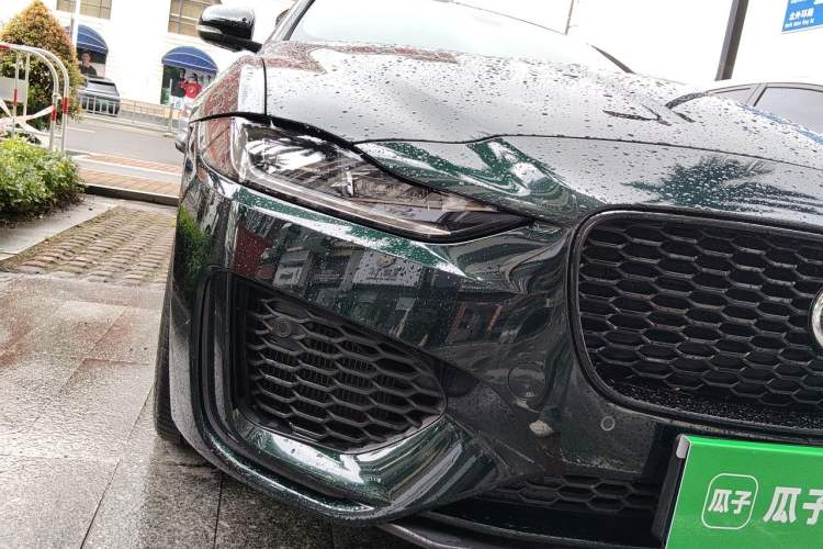 Used Jaguar XEL 2025 2.0T 250 PS R-DYNAMIC 90th Anniversary Edition Right Front Headlight