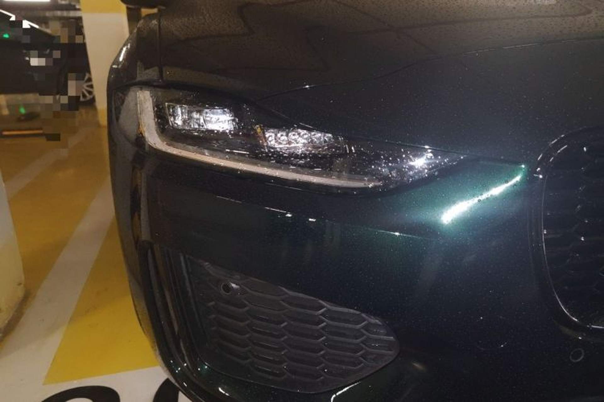 Used Jaguar XEL 2025 2.0T 250 PS R-DYNAMIC 90th Anniversary Edition Right Front Headlight