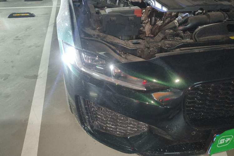 Used Jaguar XEL 2025 2.0T 250 PS R-DYNAMIC 90th Anniversary Edition Right Front Headlight