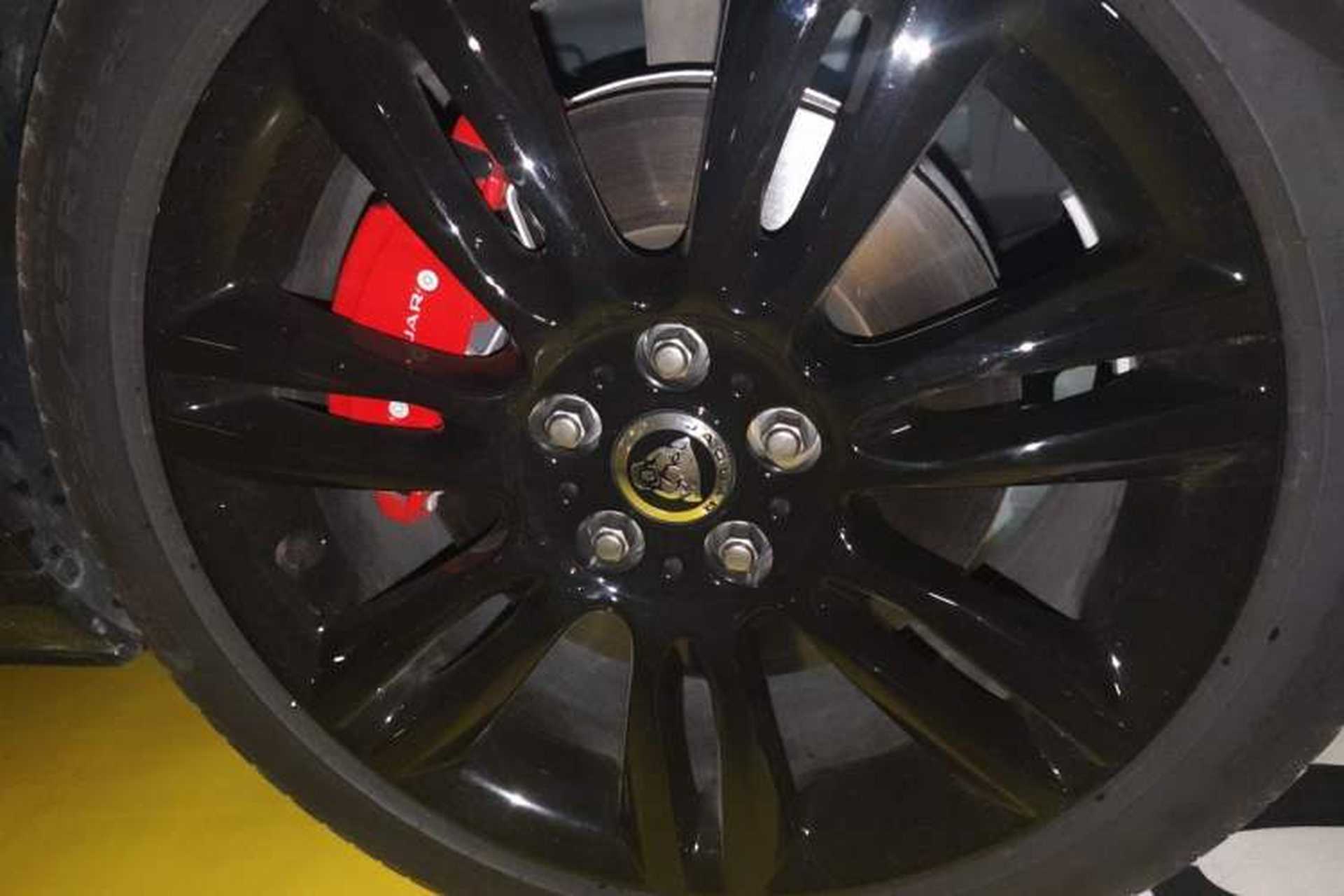Used Jaguar XEL 2025 2.0T 250 PS R-DYNAMIC 90th Anniversary Edition Right Front Wheel Hub
