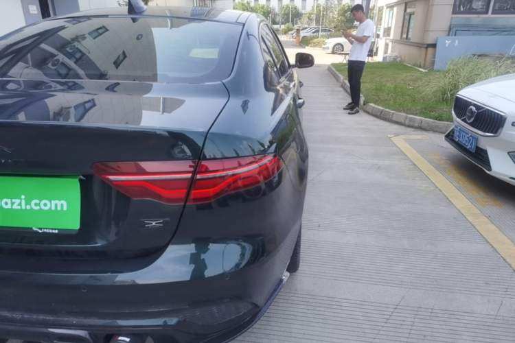 Used Jaguar XEL 2025 2.0T 250 PS R-DYNAMIC 90th Anniversary Edition Right Rear Taillight