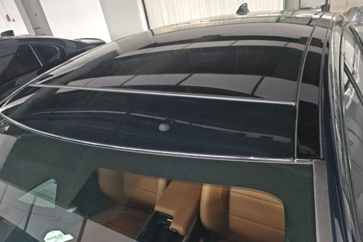 Used Jaguar XEL 2025 2.0T 250 PS R-DYNAMIC 90th Anniversary Edition Roof