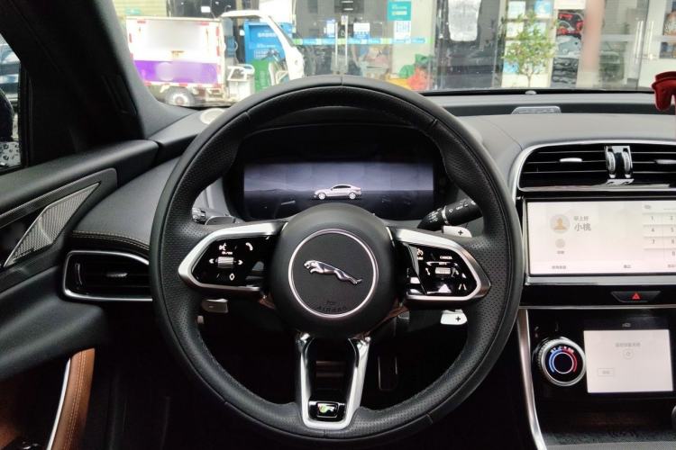 Used Jaguar XEL 2025 2.0T 250 PS R-DYNAMIC 90th Anniversary Edition Steering Wheel