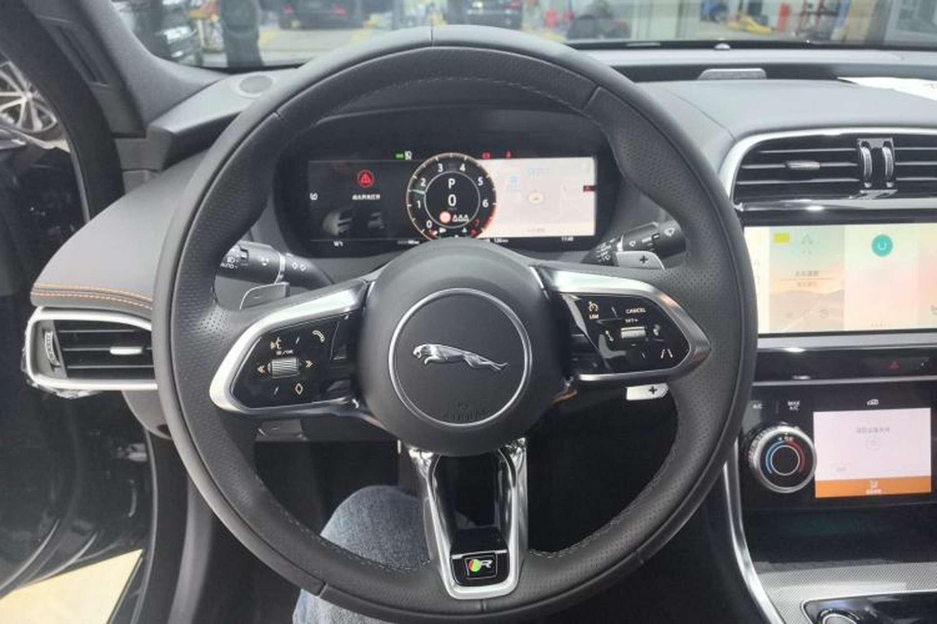 Used Jaguar XEL 2025 2.0T 250 PS R-DYNAMIC 90th Anniversary Edition Steering Wheel
