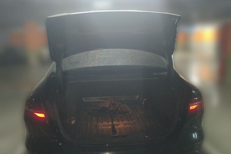 Used Jaguar XEL 2025 2.0T 250 PS R-DYNAMIC 90th Anniversary Edition Trunk