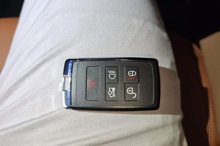 Used Jaguar XEL 2025 2.0T 250 PS R-DYNAMIC 90th Anniversary Edition Vehicle Key
