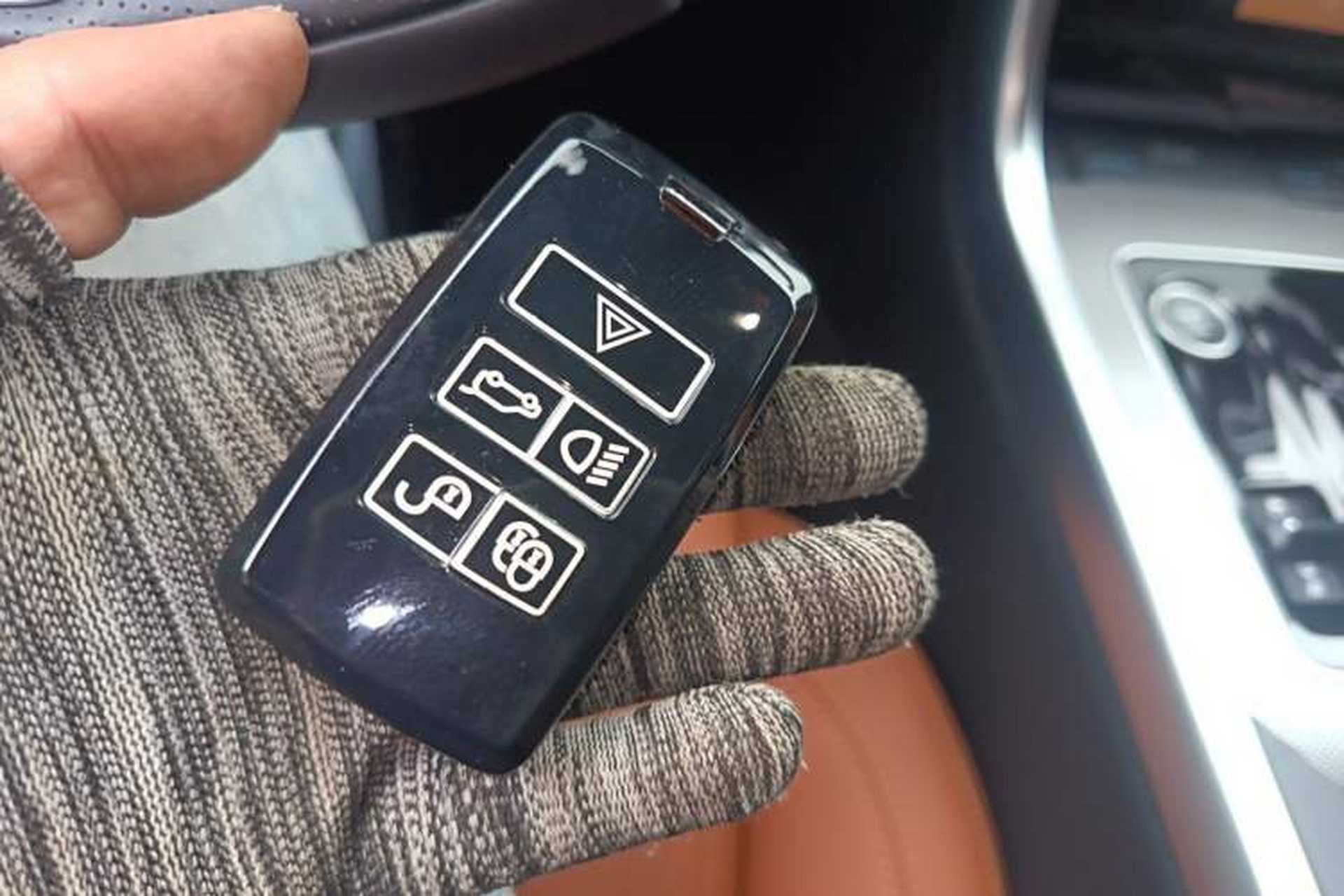Used Jaguar XEL 2025 2.0T 250 PS R-DYNAMIC 90th Anniversary Edition Vehicle Key