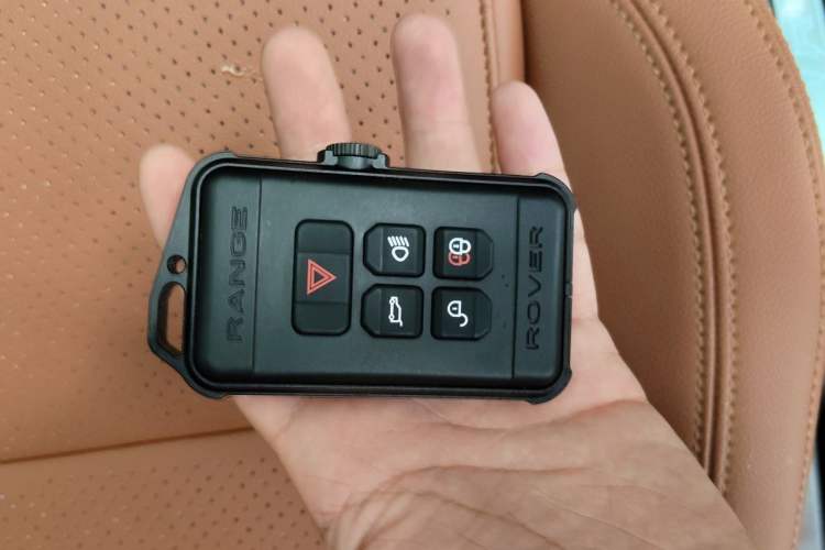 Used Jaguar XEL 2025 2.0T 250 PS R-DYNAMIC 90th Anniversary Edition Vehicle Key