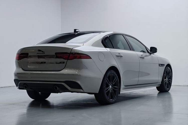 Used Jaguar XEL 2025 2.0T 250 PS R-DYNAMIC 90th Anniversary Edition Exterior 3